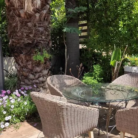 Coeur D'hérault - Et D'hôtes - Spa&massages 3* Péret